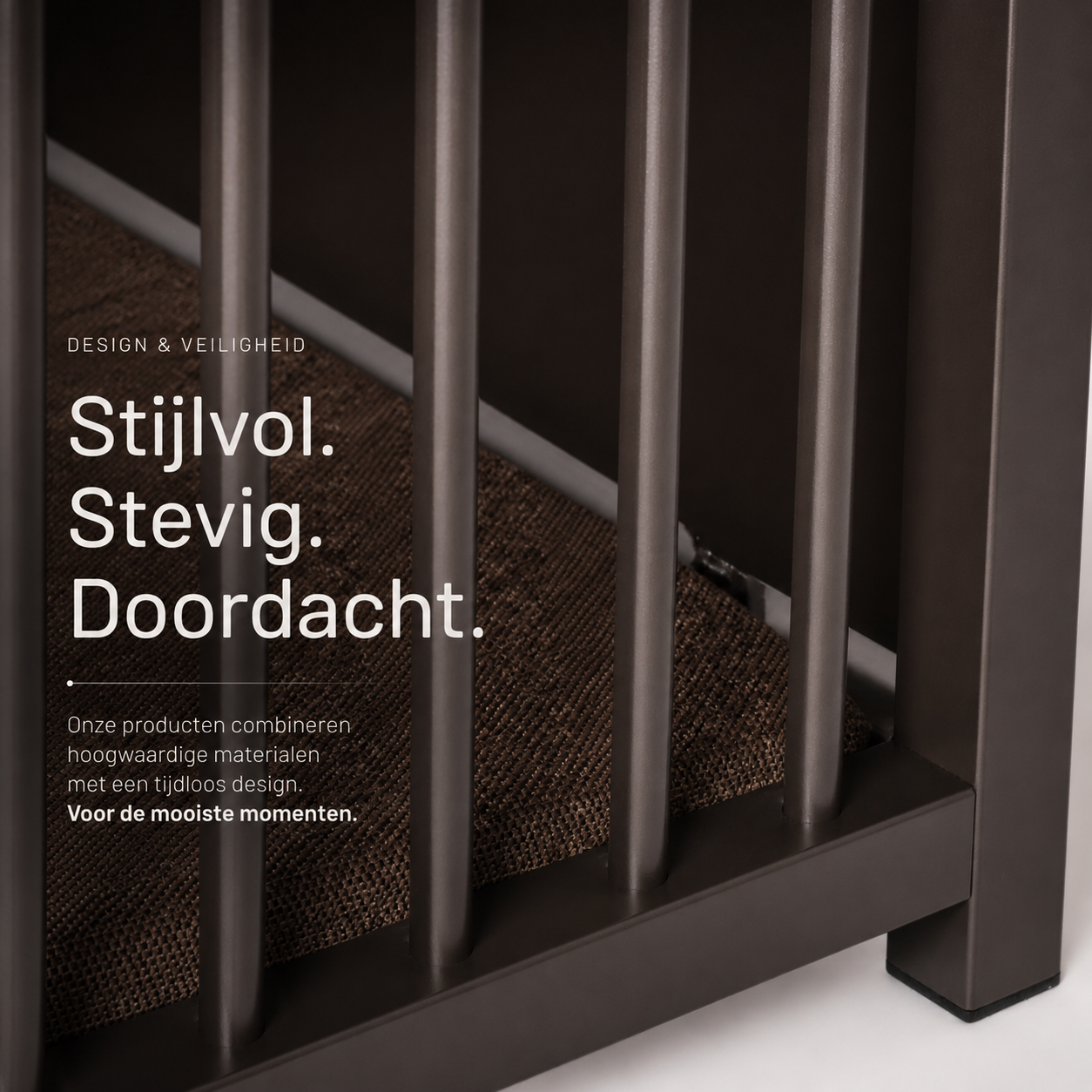 Stalen hondenbench voor in huis – Design bench voor woonkamer